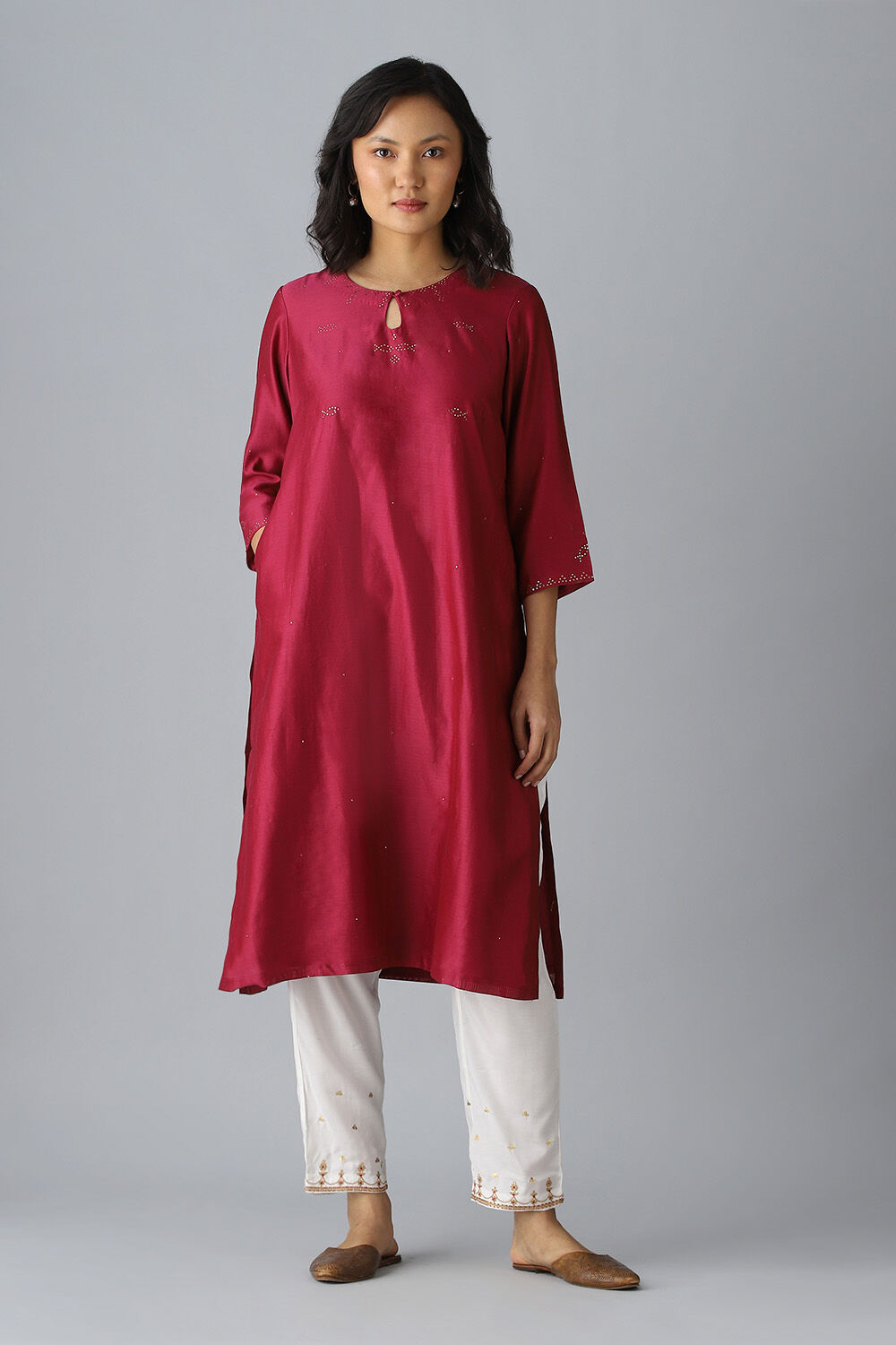 Buy Latest Kurtis for Women in India at Best Price Taneira