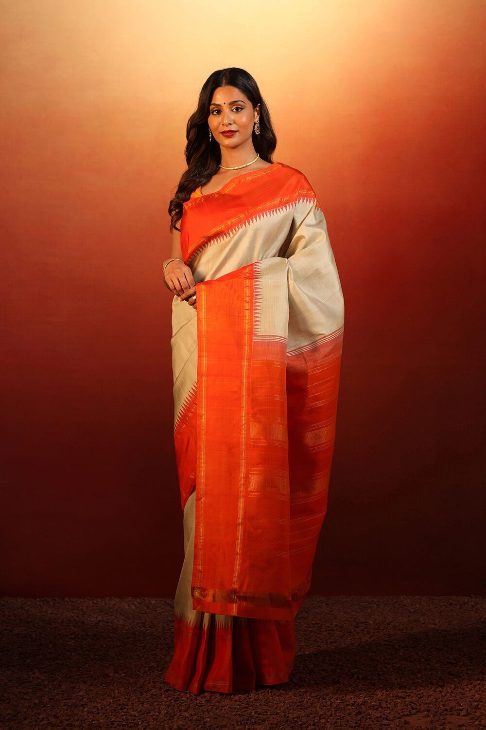 Beige Woven Pure Silk Kanjivaram Saree image number null
