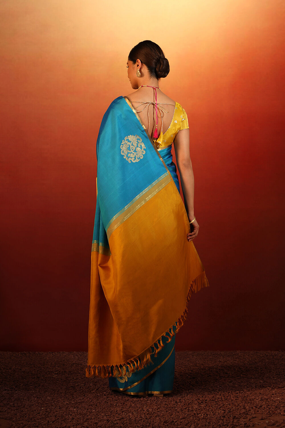 Blue Woven Pure Silk Kanjivaram Saree image number null
