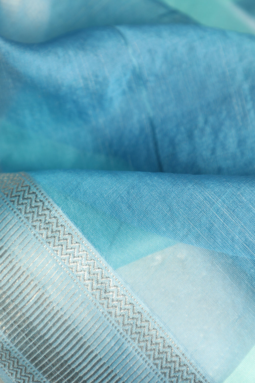Blue Woven Pure Silk Cotton Maheswari Saree image number null