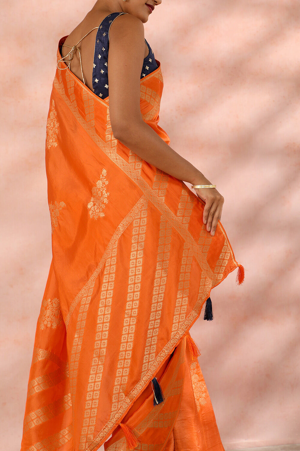 Orange Contemporary Viscose Luxe Woven Saree image number null