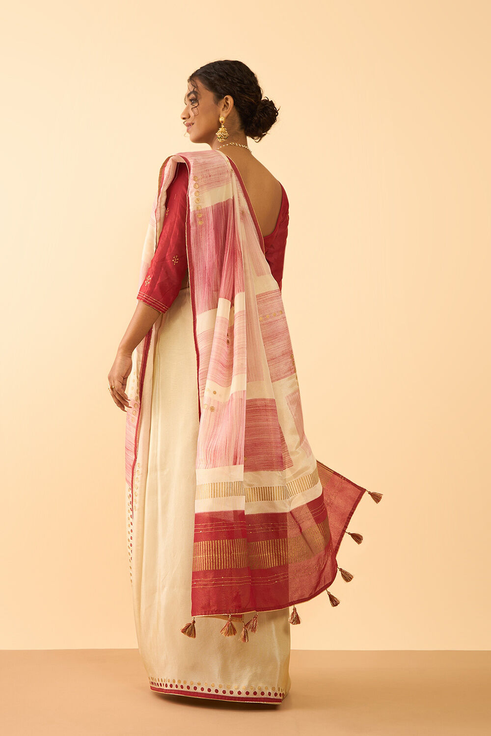 Off White Pure Tissue Organza Printed Embroidery Saree image number null