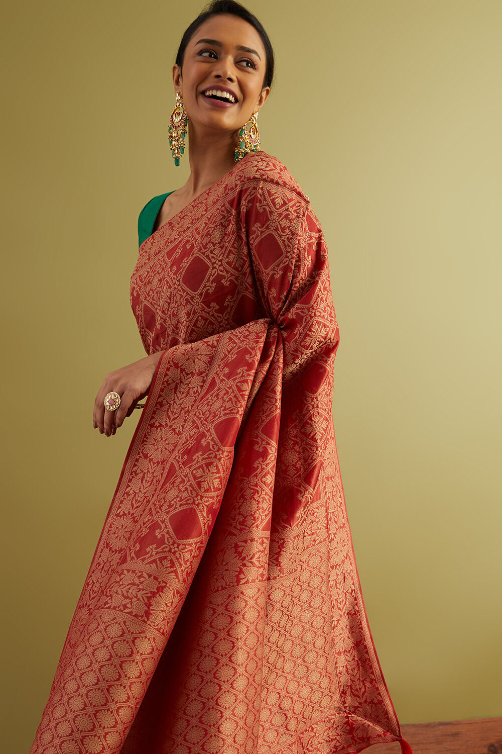 Red Woven Viscose Luxe Saree image number null
