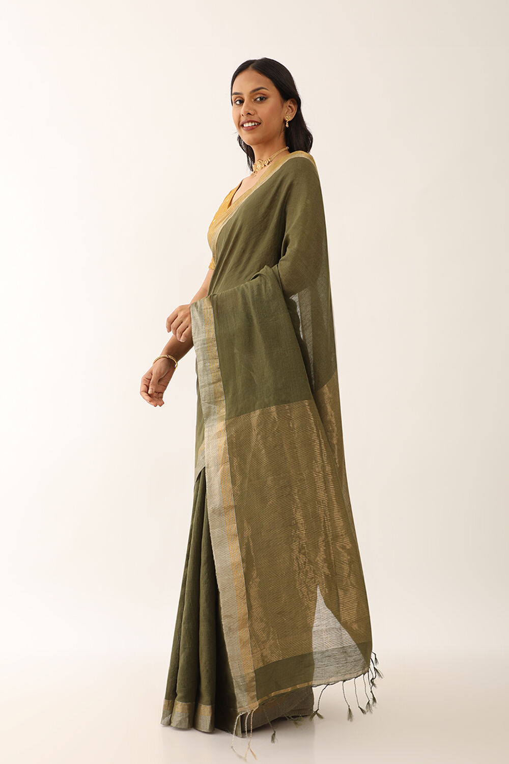 Green Woven Pure Silk Cotton Bengali Saree image number null