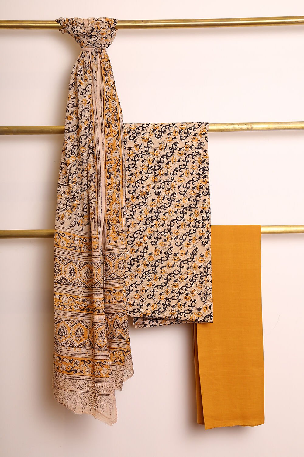 Cream Pure Cotton Suit Set image number null