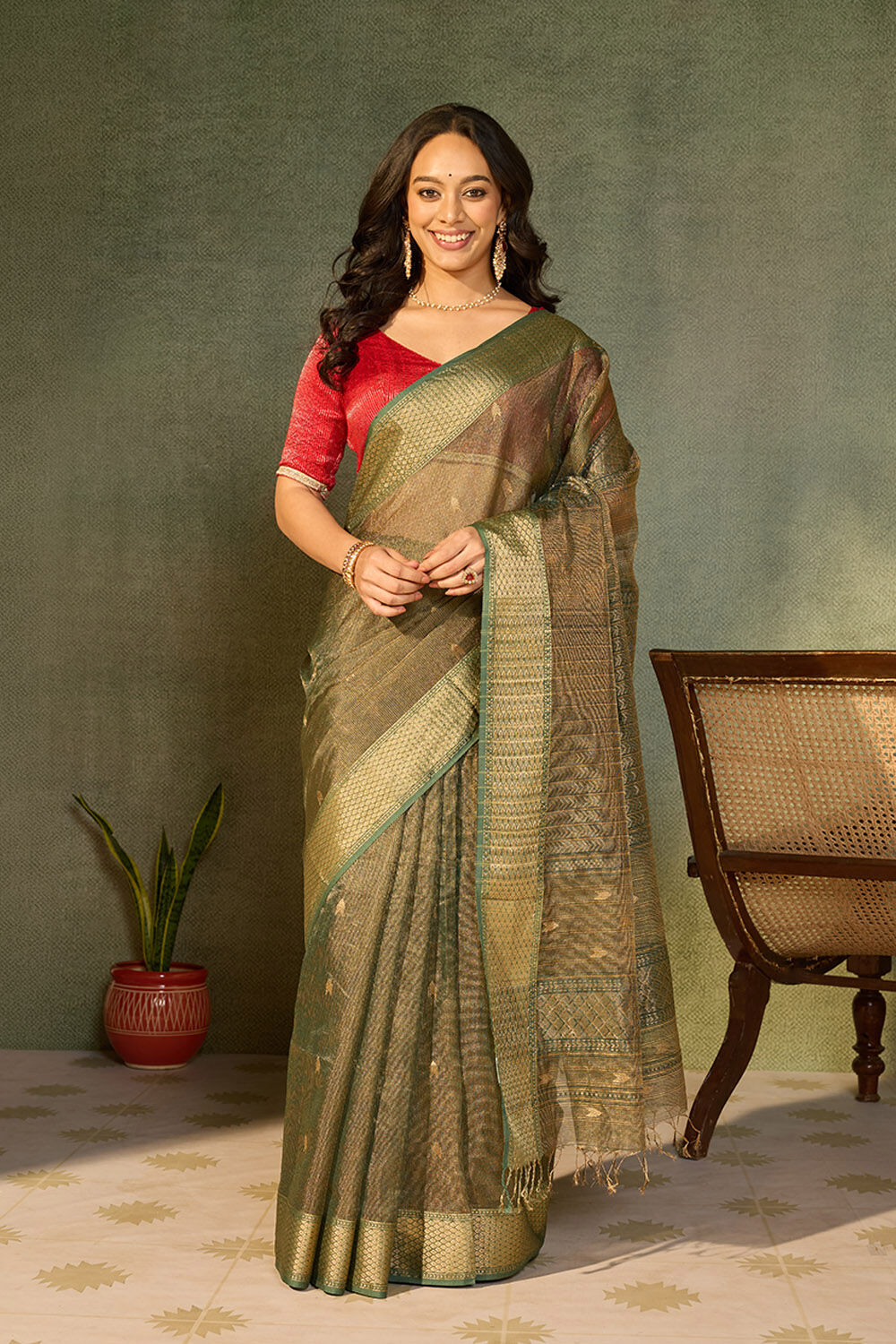 Dark Green Woven Pure Tissue Cotton Maheshwari Saree image number null