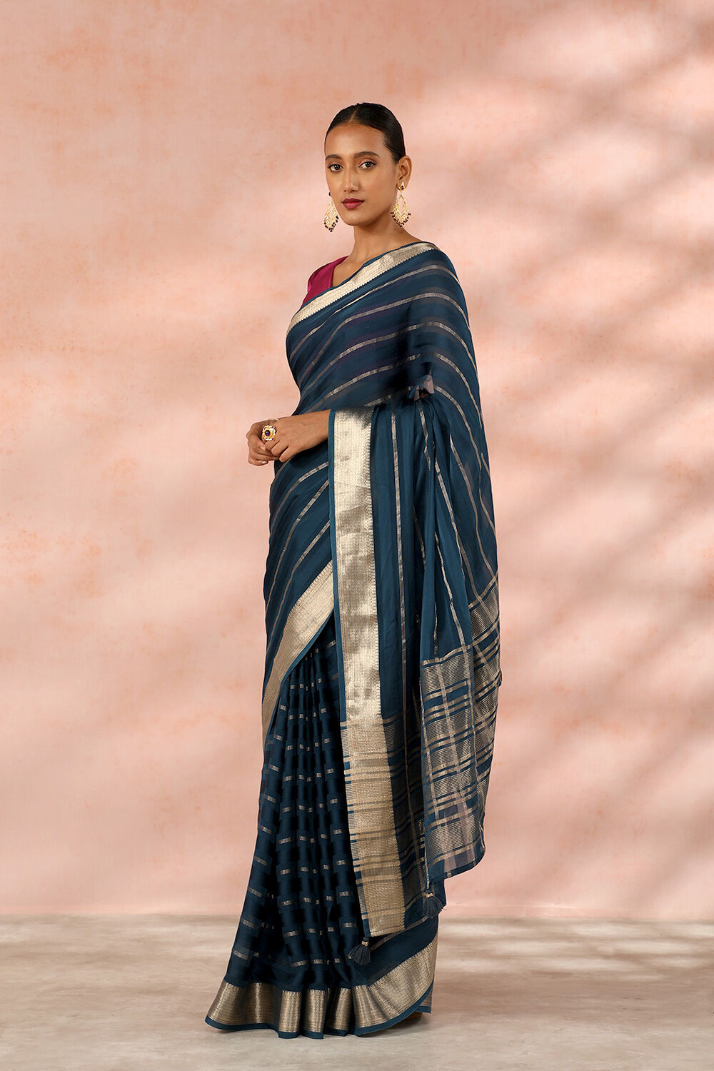 Blue Contemporary Viscose Woven Saree image number null