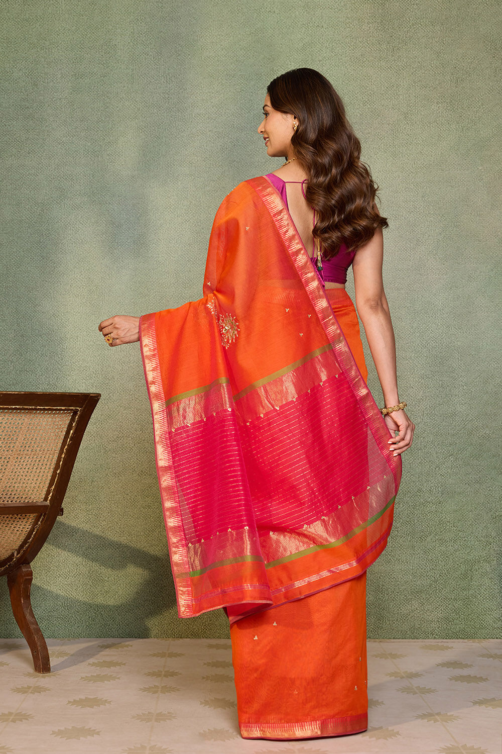 Orange Maheshwari Pure Silk Cotton Gotta Patti Saree image number null