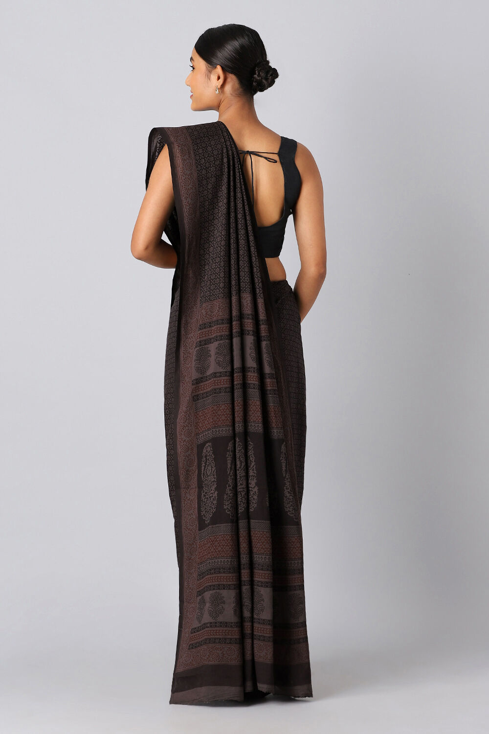 Dark Grey Pure Cotton Bagh Printed Saree image number null