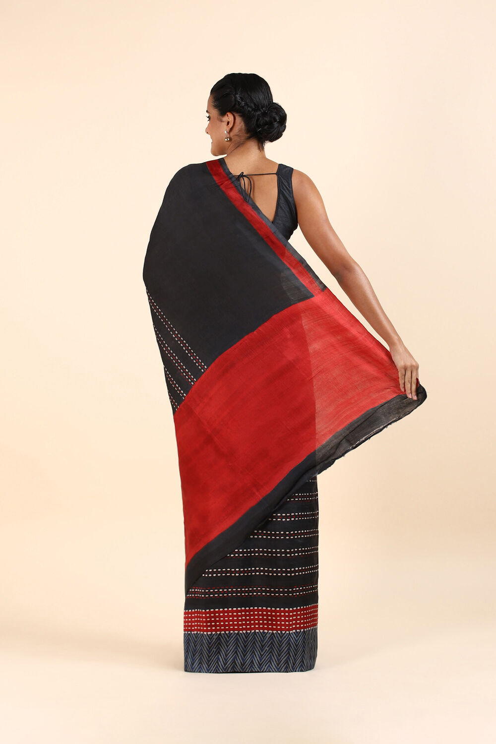 Black Pure Silk Printed Saree image number null