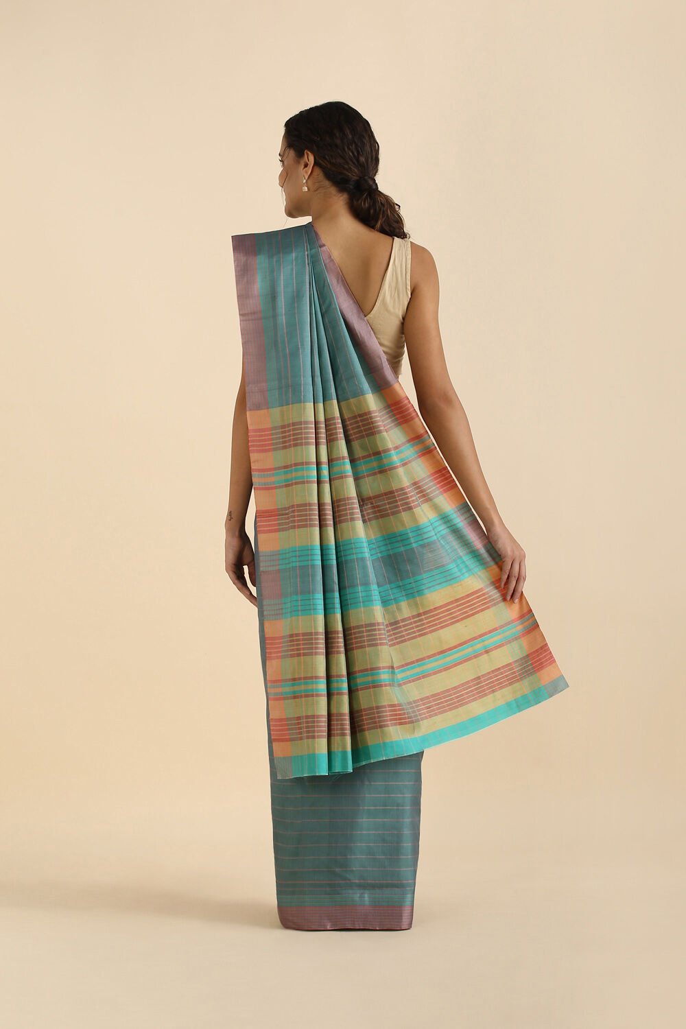 Green Pure Silk Woven Saree image number null