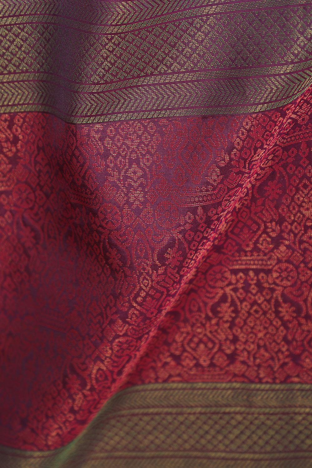 Red South Pure Silk Woven Saree image number null