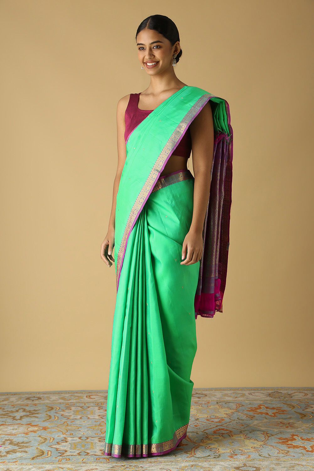 Green Pure Silk Kanjivaram Saree image number null