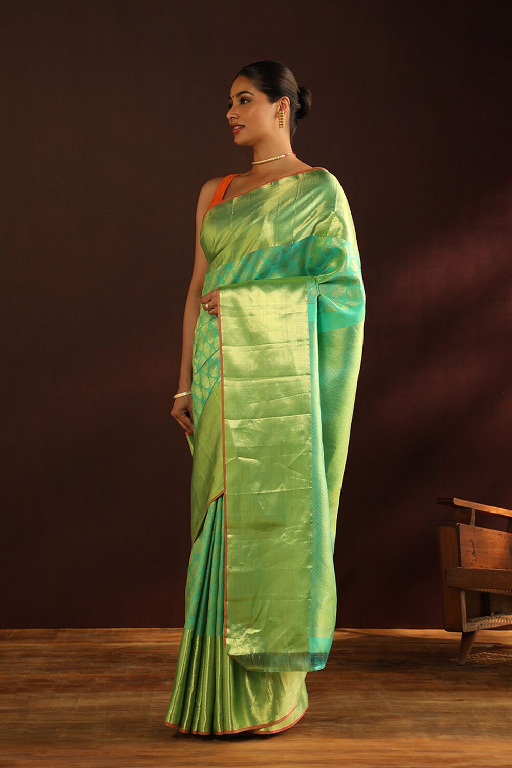 Green Kanjivaram Inspired Design Pure Silk Woven Saree image number null