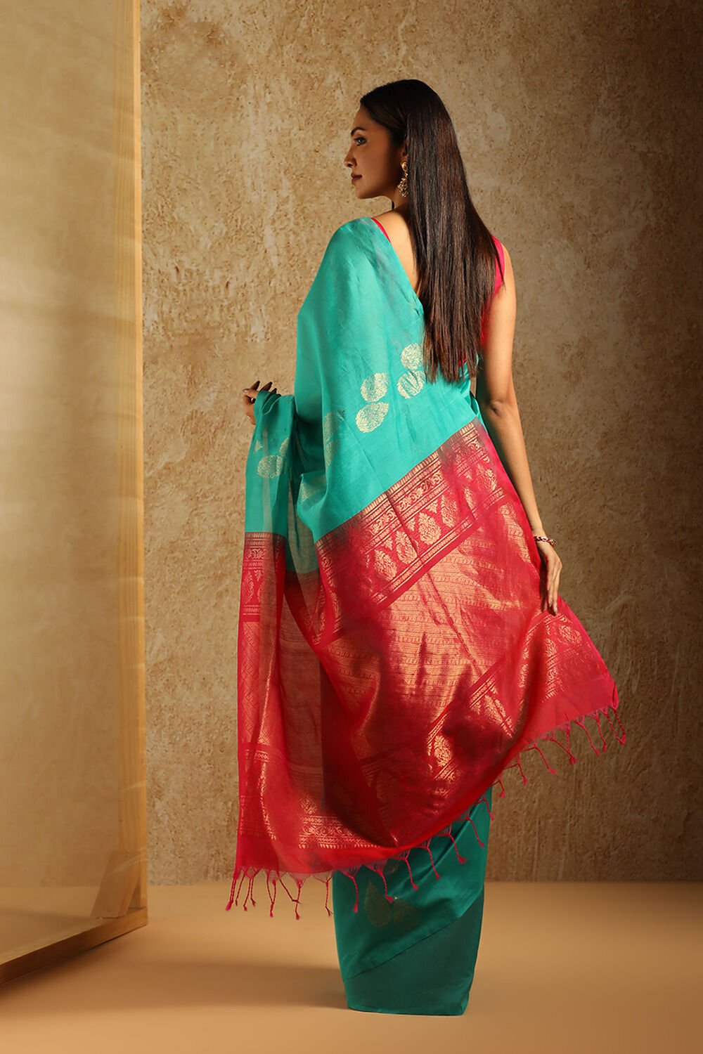 Green South Pure Silk Cotton Woven Saree image number null