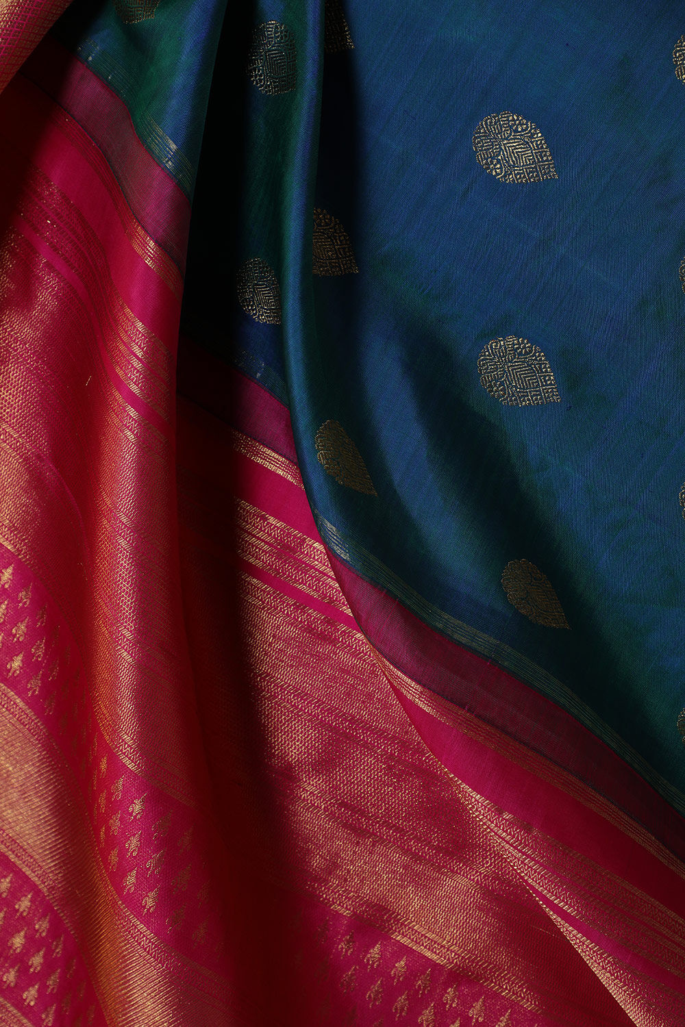 Dark Green Pure Silk Woven Kanjivaram Saree image number null