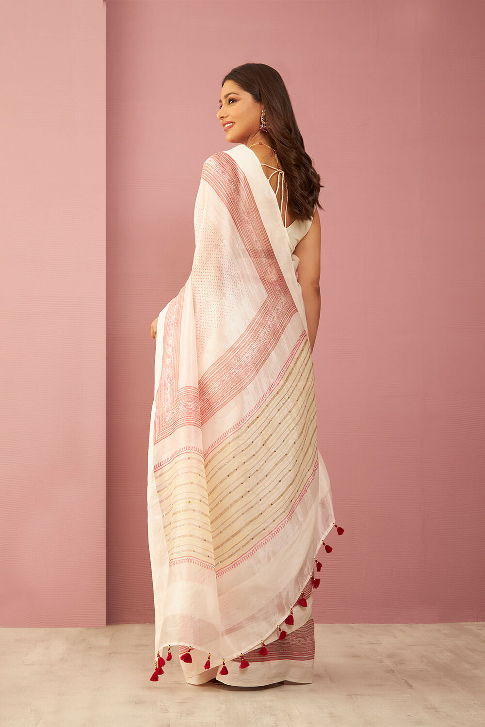 Off White Bengal Silk Tencel Printed Embroidery Saree image number null