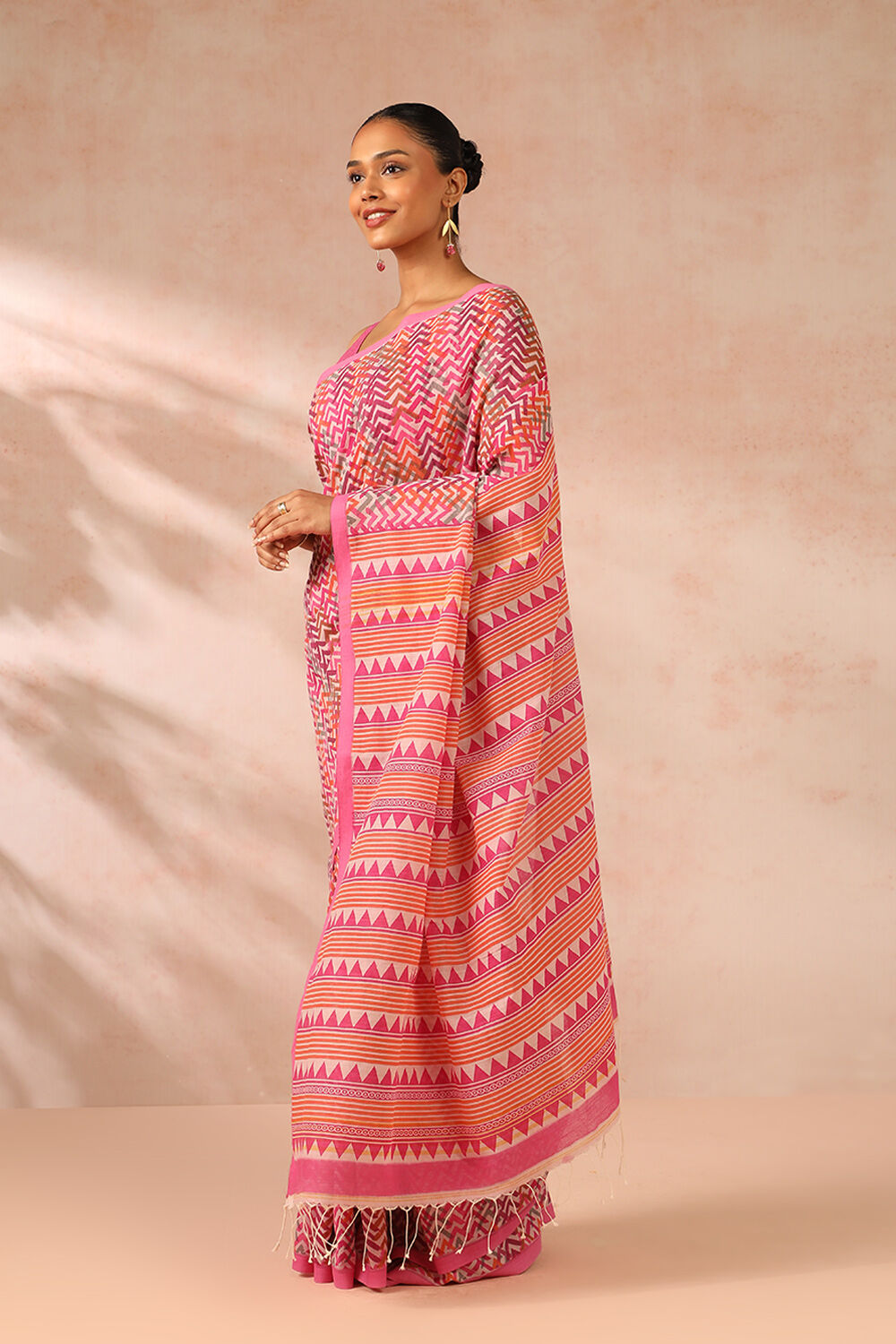 Pink Printed Bengal Pure Cotton Saree image number null