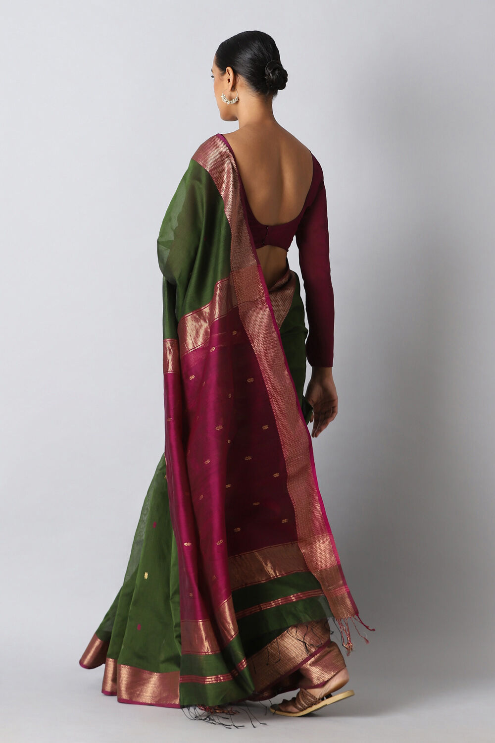 Green Pure Silk Cotton Maheswari Saree image number null