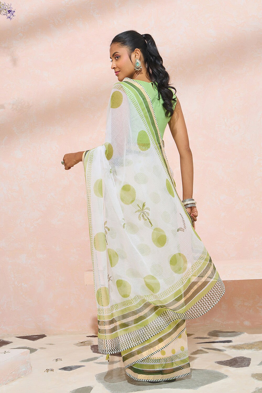 Off White Rajasthan Printed Sanganeri Pure Cotton Kota Saree image number null