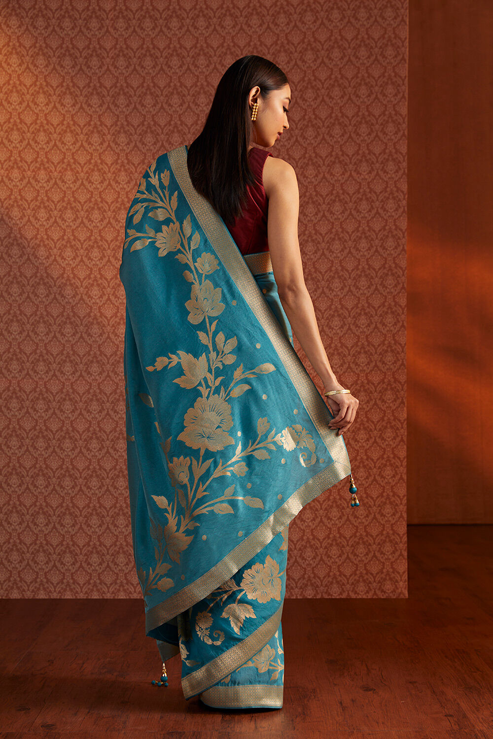 Blue Woven Luxe Saree image number null