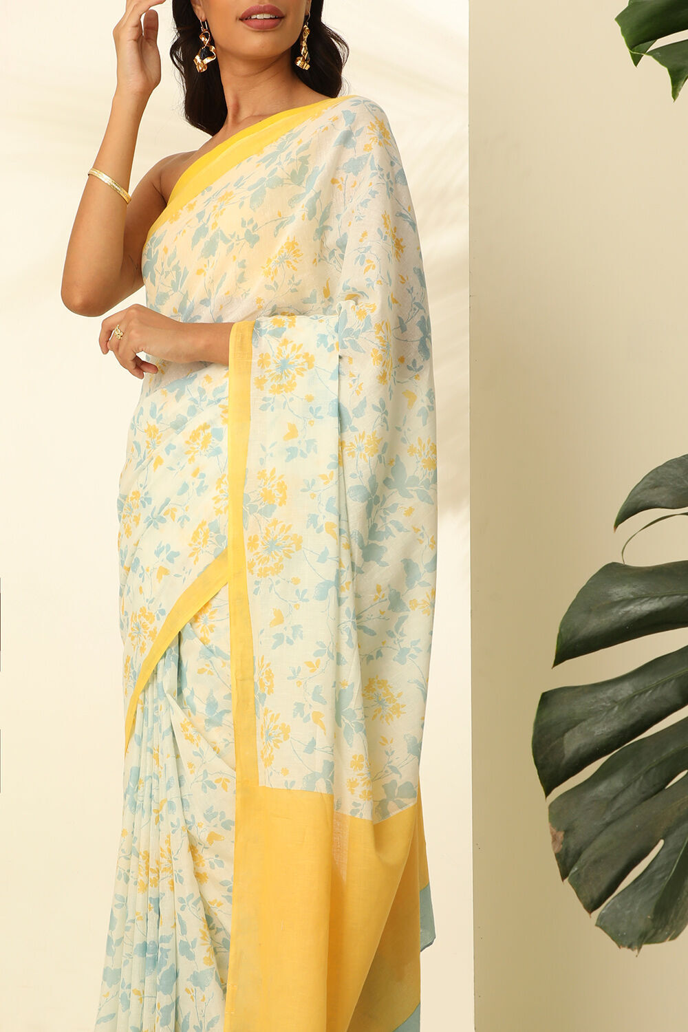 Off White Pure Cotton Mulmul Printed Bengali Saree image number null