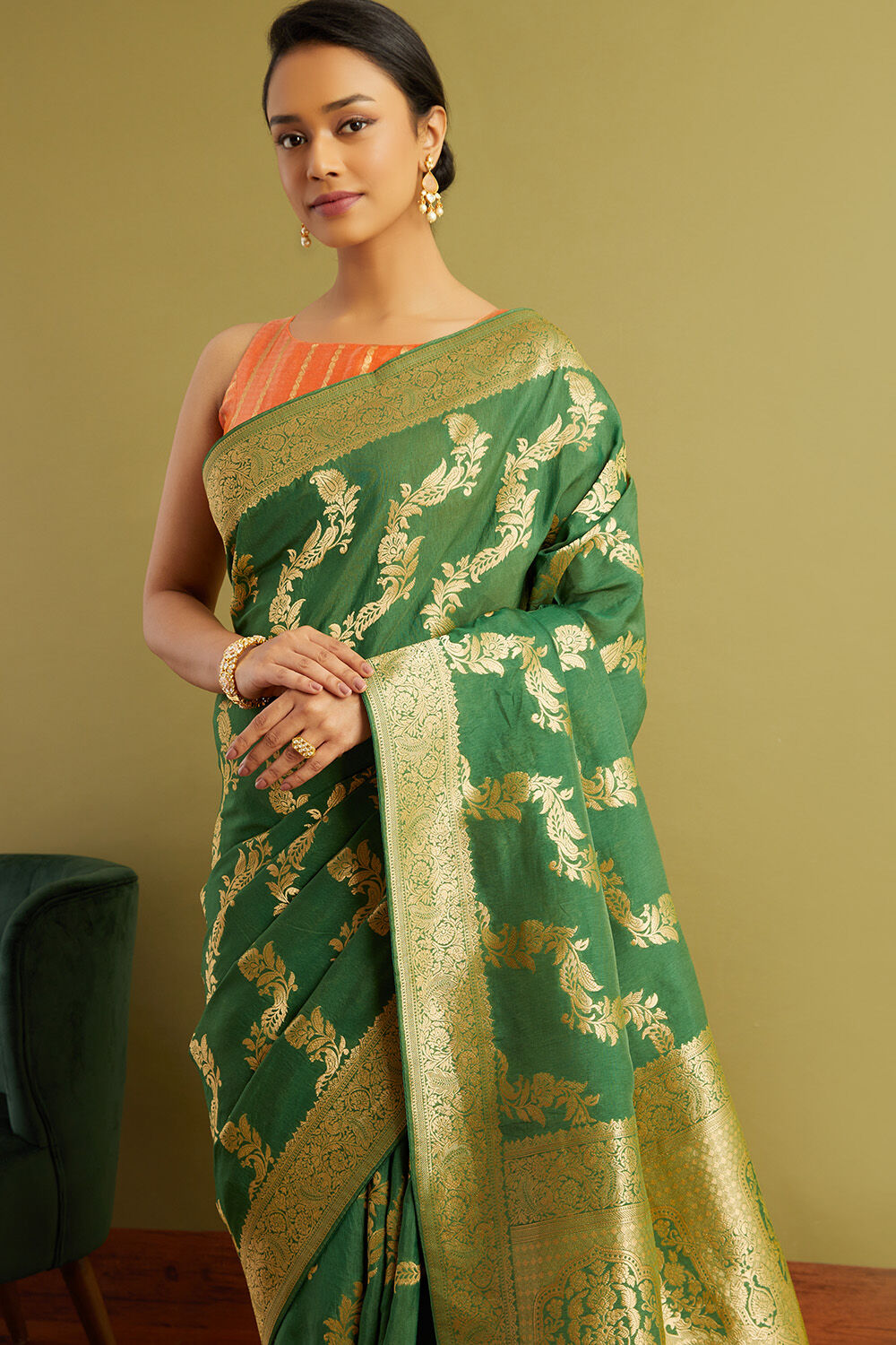 Green Woven Luxe Saree image number null