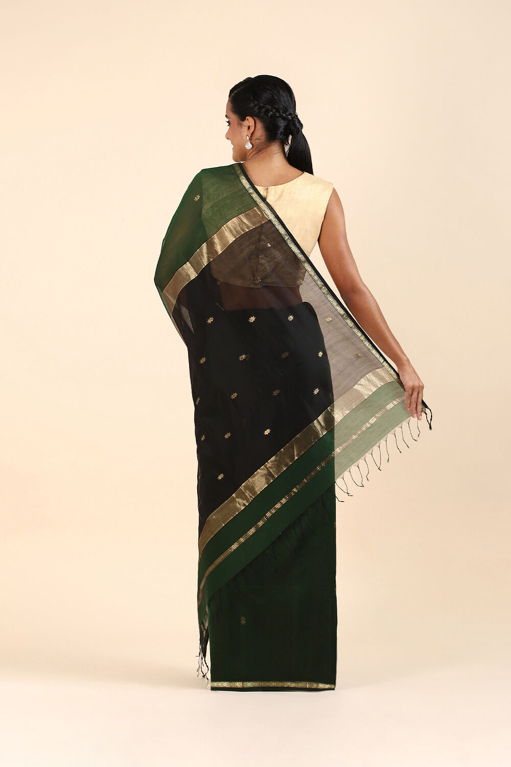 Dark Green Pure Silk Cotton Maheswari Saree image number null