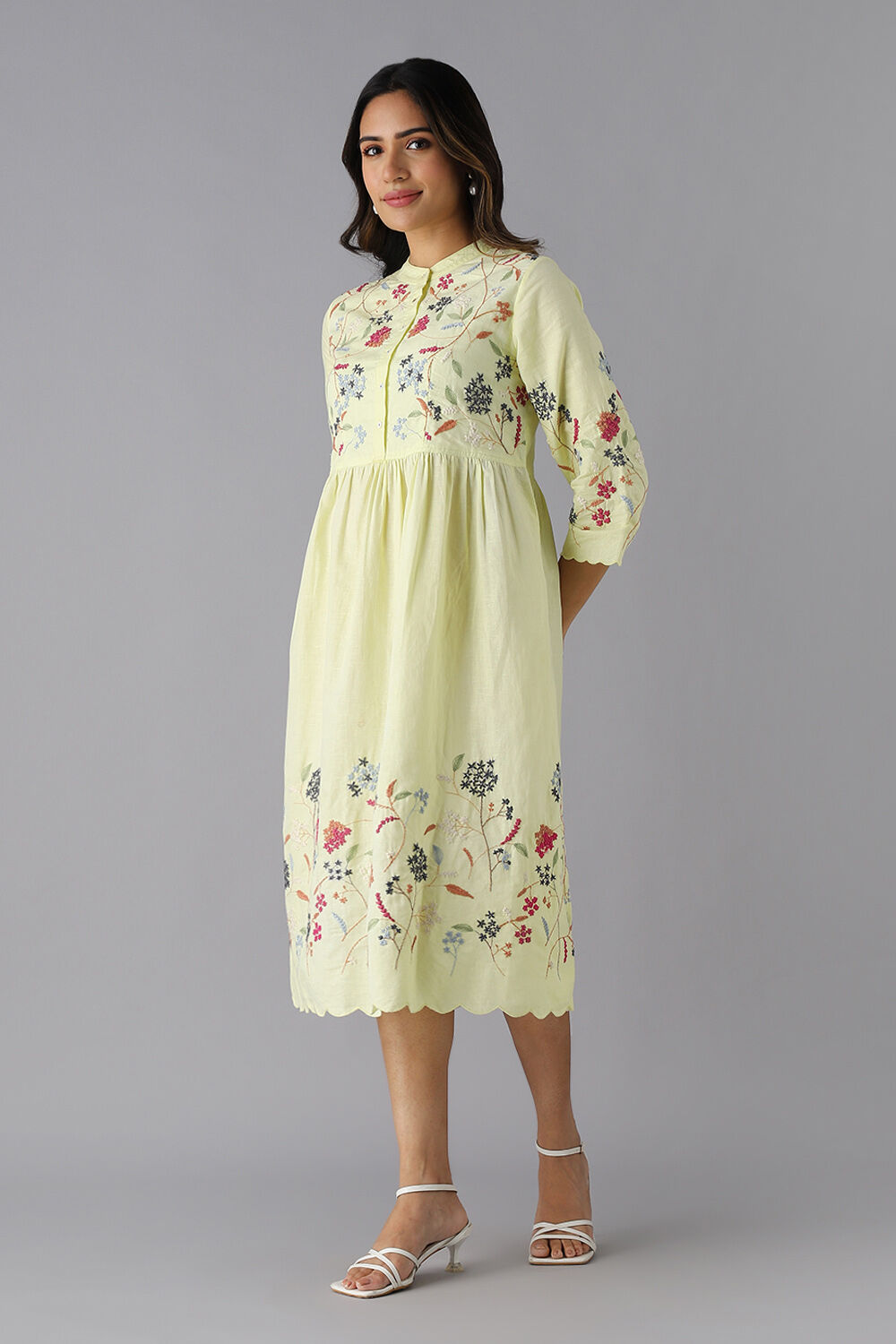 Light Green Linen Embroidered Kurta image number null