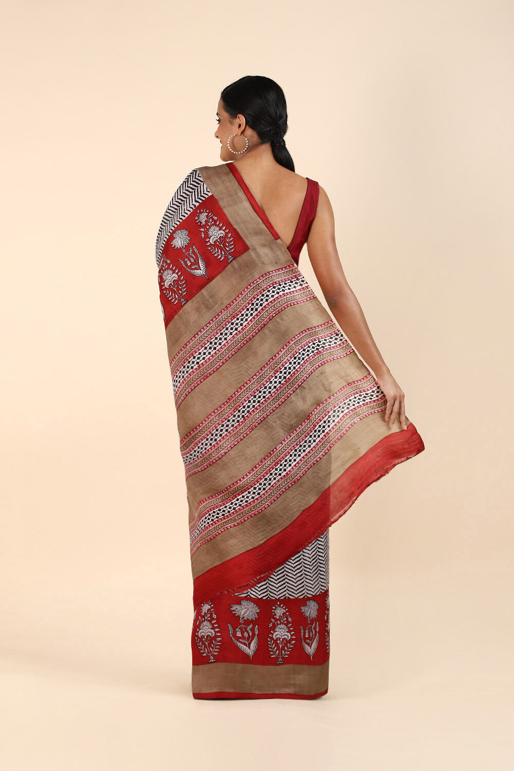 Grey Pure Silk Printed Saree image number null