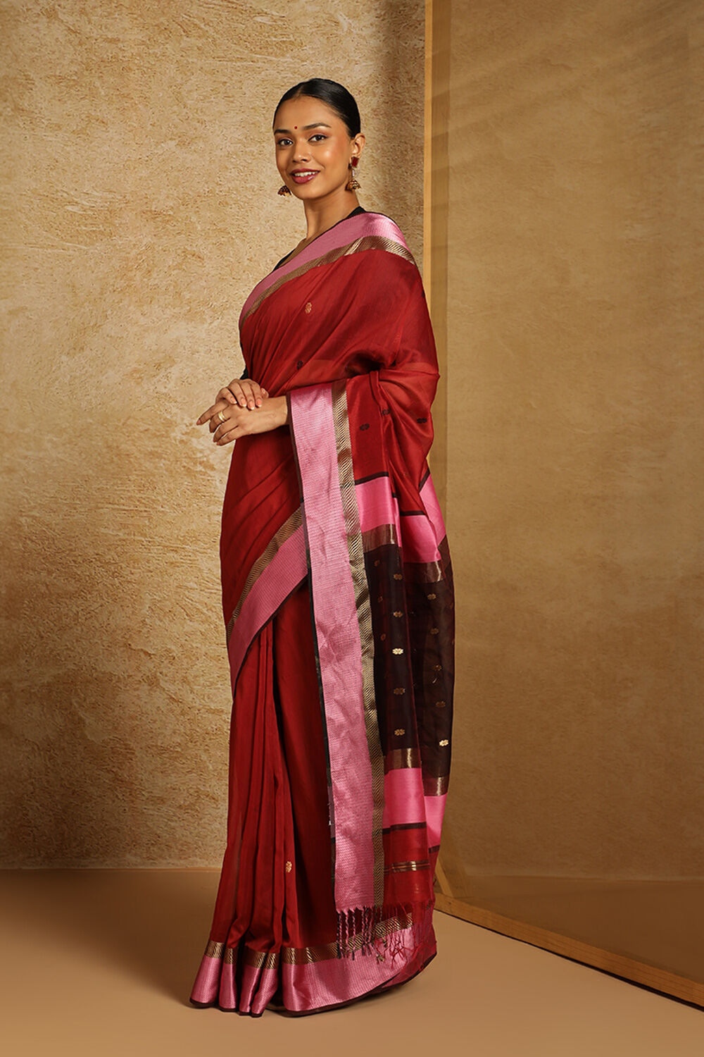 Red Woven Pure Silk Cotton Maheswari Saree image number null