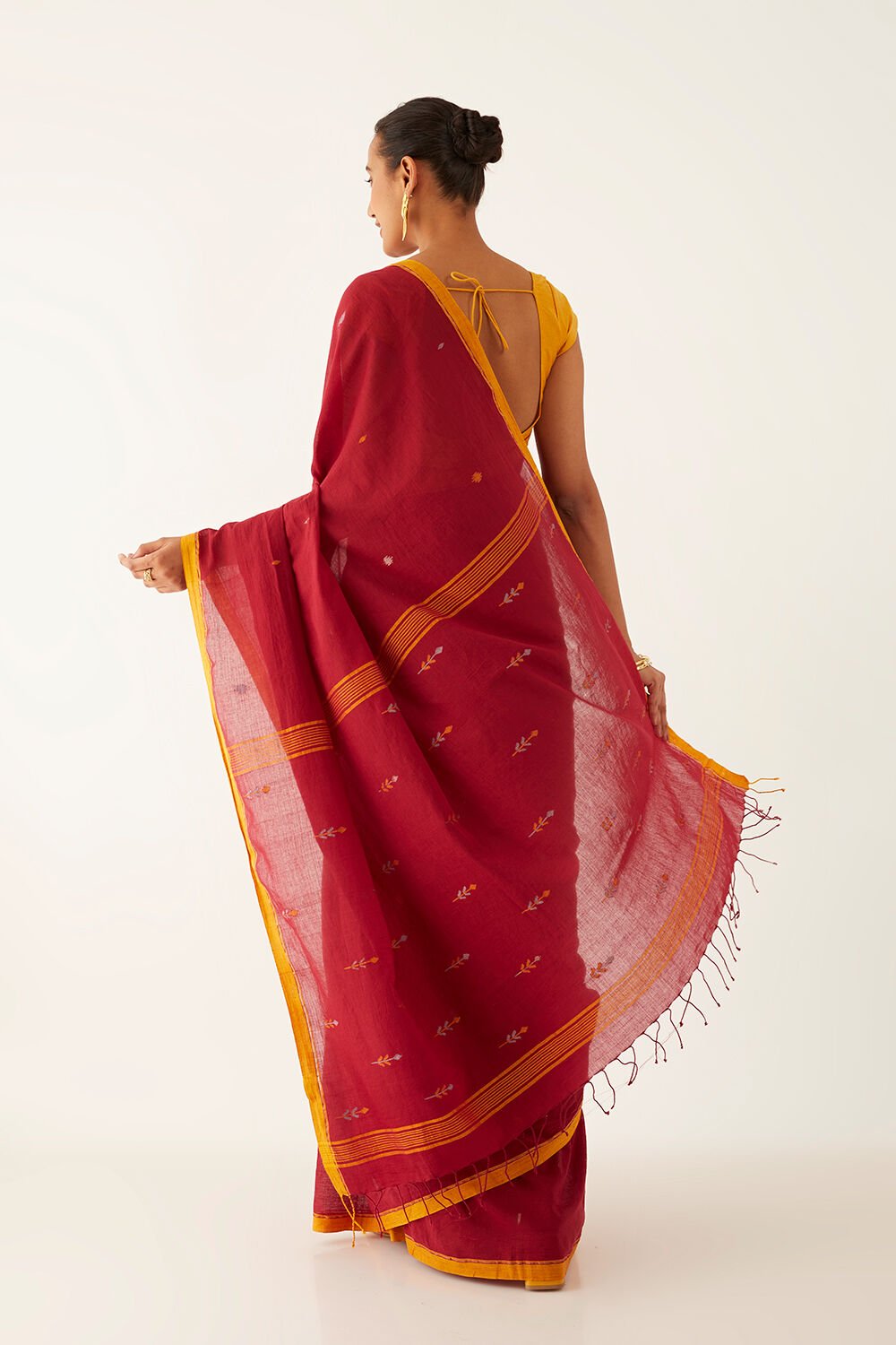 Red Pure Cotton Jamdani Bengali Saree image number null