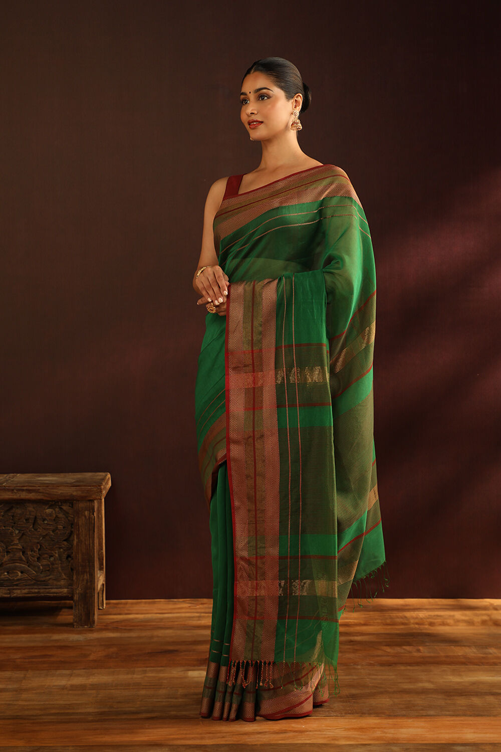 Dark Green Woven Pure Silk Cotton Maheswari Saree image number null