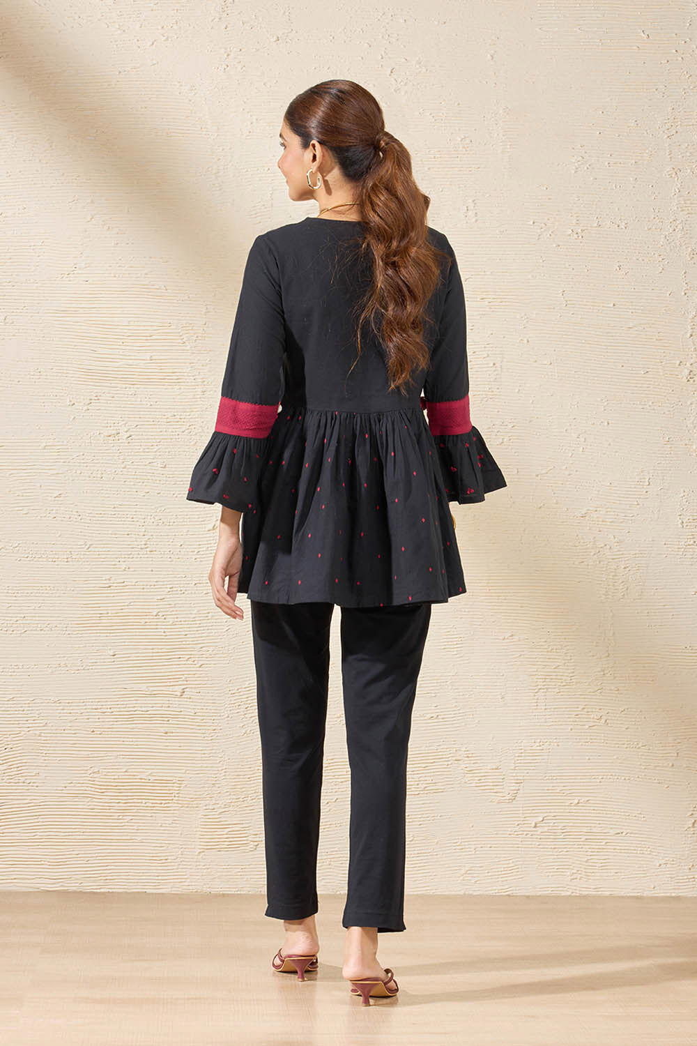 Black Pure Cotton Woven Short Top image number null