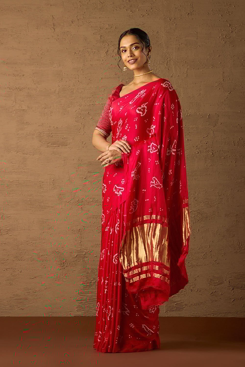 Red Gujarat Pure Silk Tie & Dye Bandhani Saree image number null