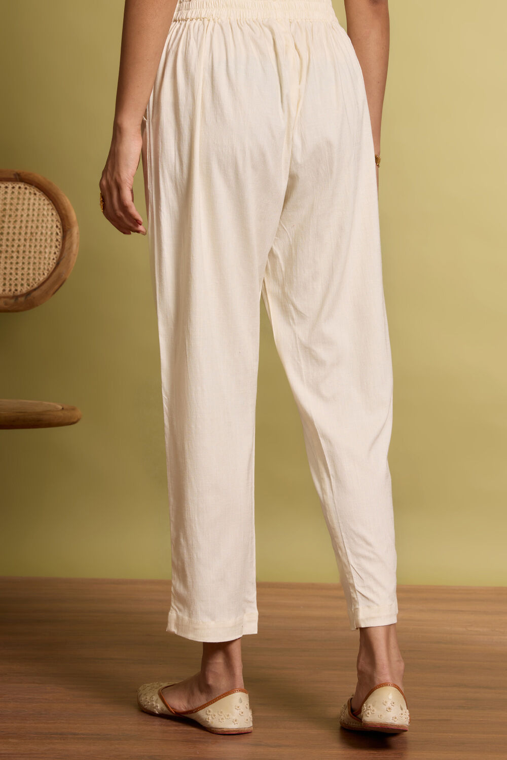 Off White Woven Viscose Trouser image number null