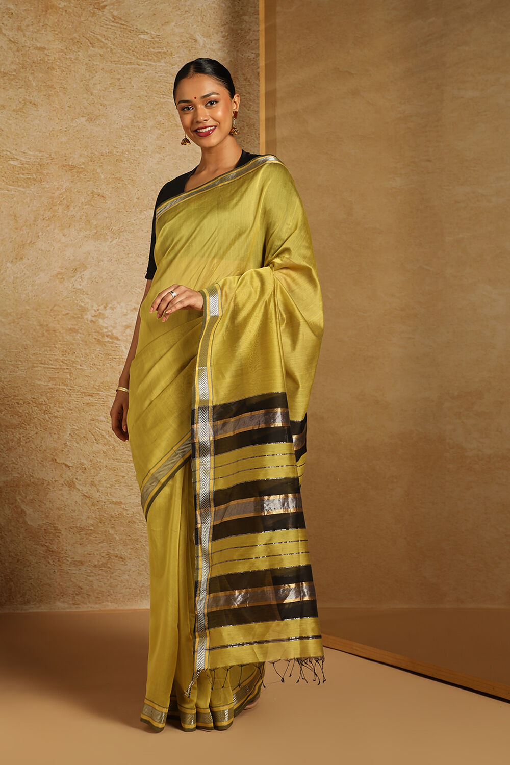Yellow Woven Pure Silk Cotton Maheswari Saree image number null