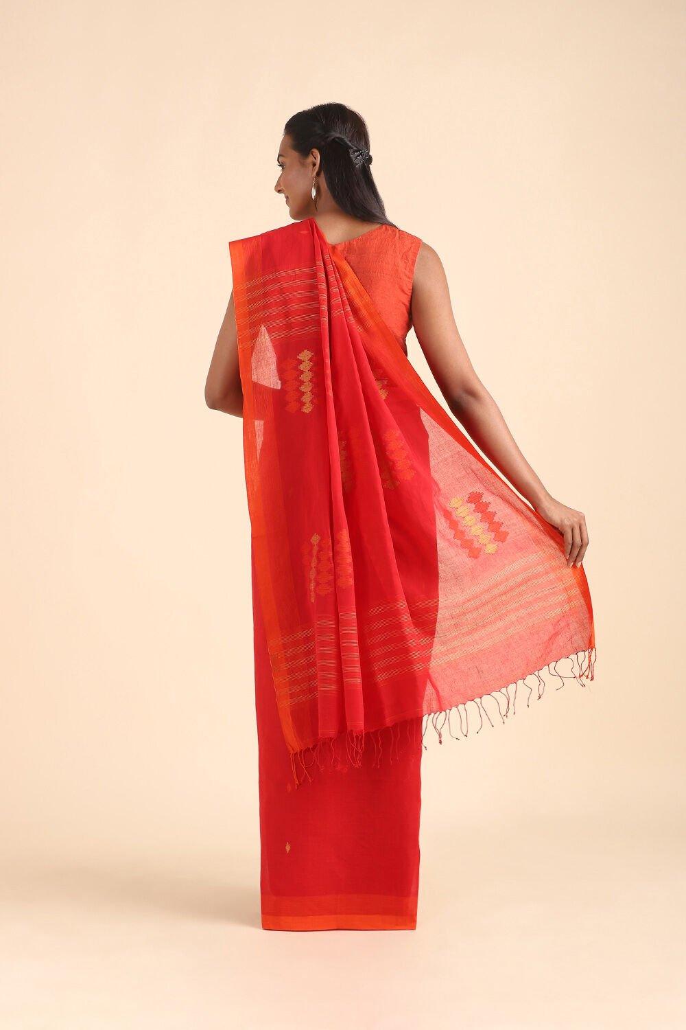 Red Pure Cotton Jamdani Saree image number null