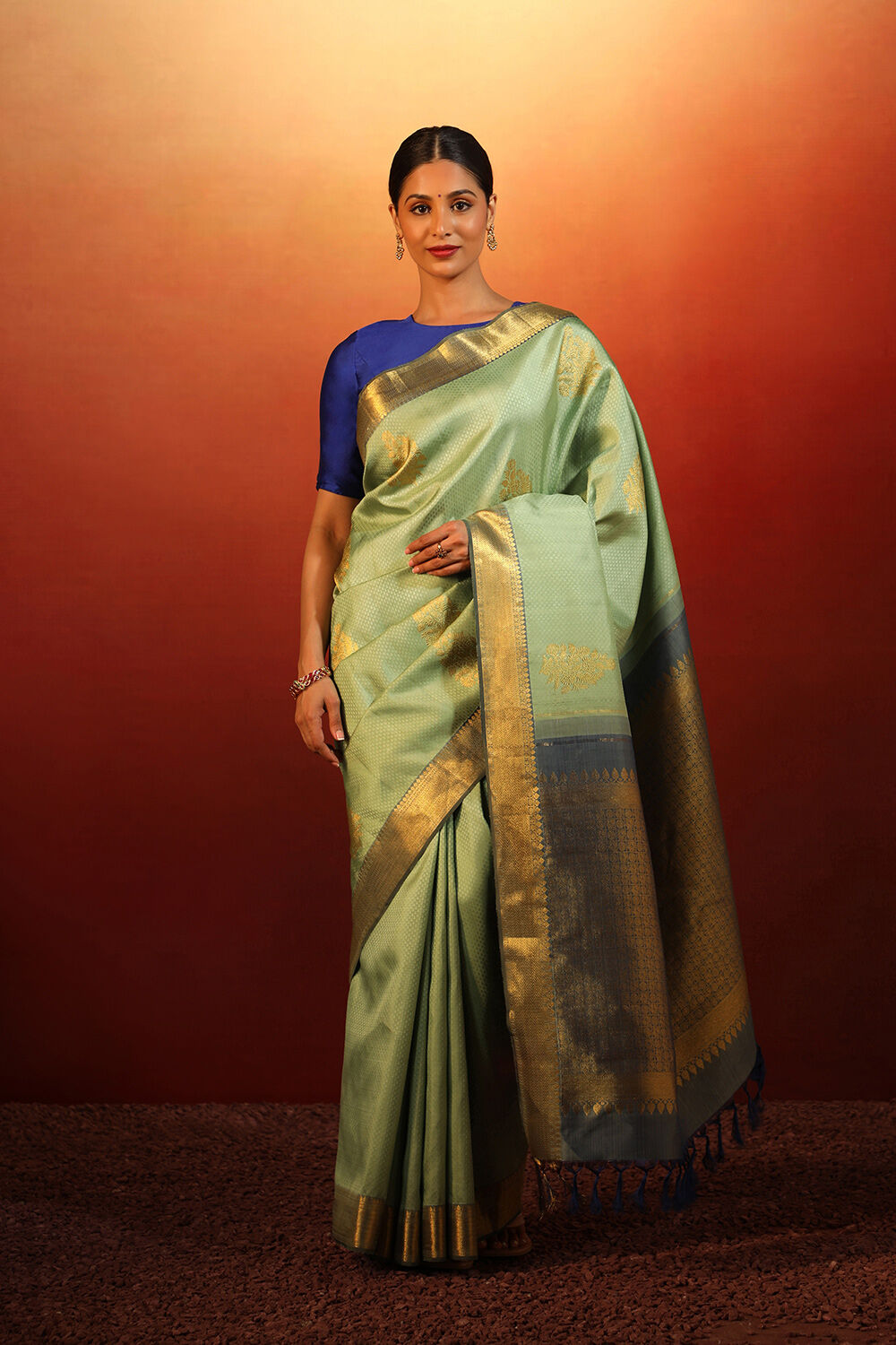 Pistachio Woven Pure Silk Kanjivaram Saree image number null