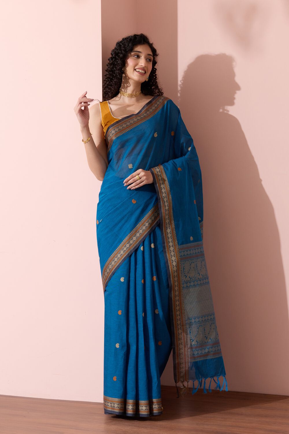 Blue Woven Pure Cotton Saree image number null