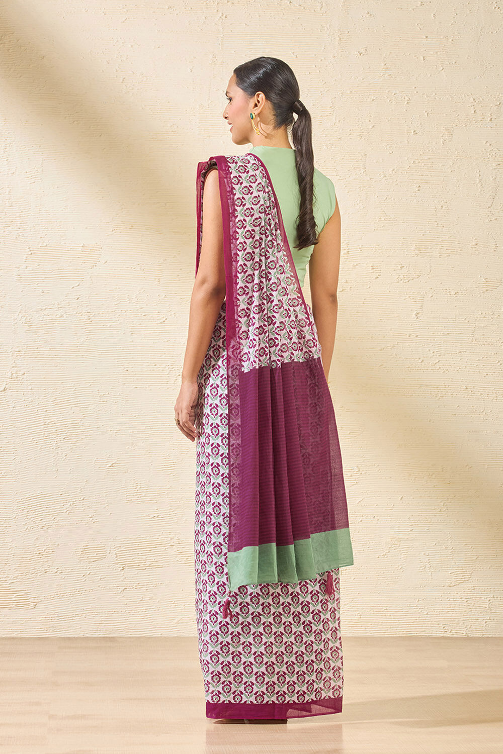 Purple Screen Printed Bengal Pure Mulmul Cotton Saree image number null