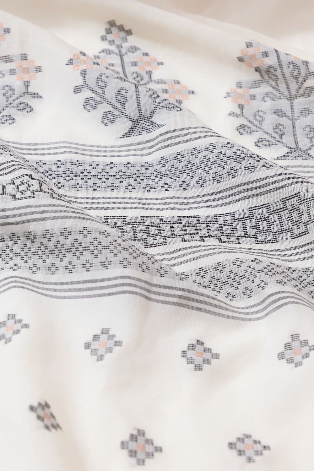 Off White Woven Pure Cotton Bengal Saree image number null
