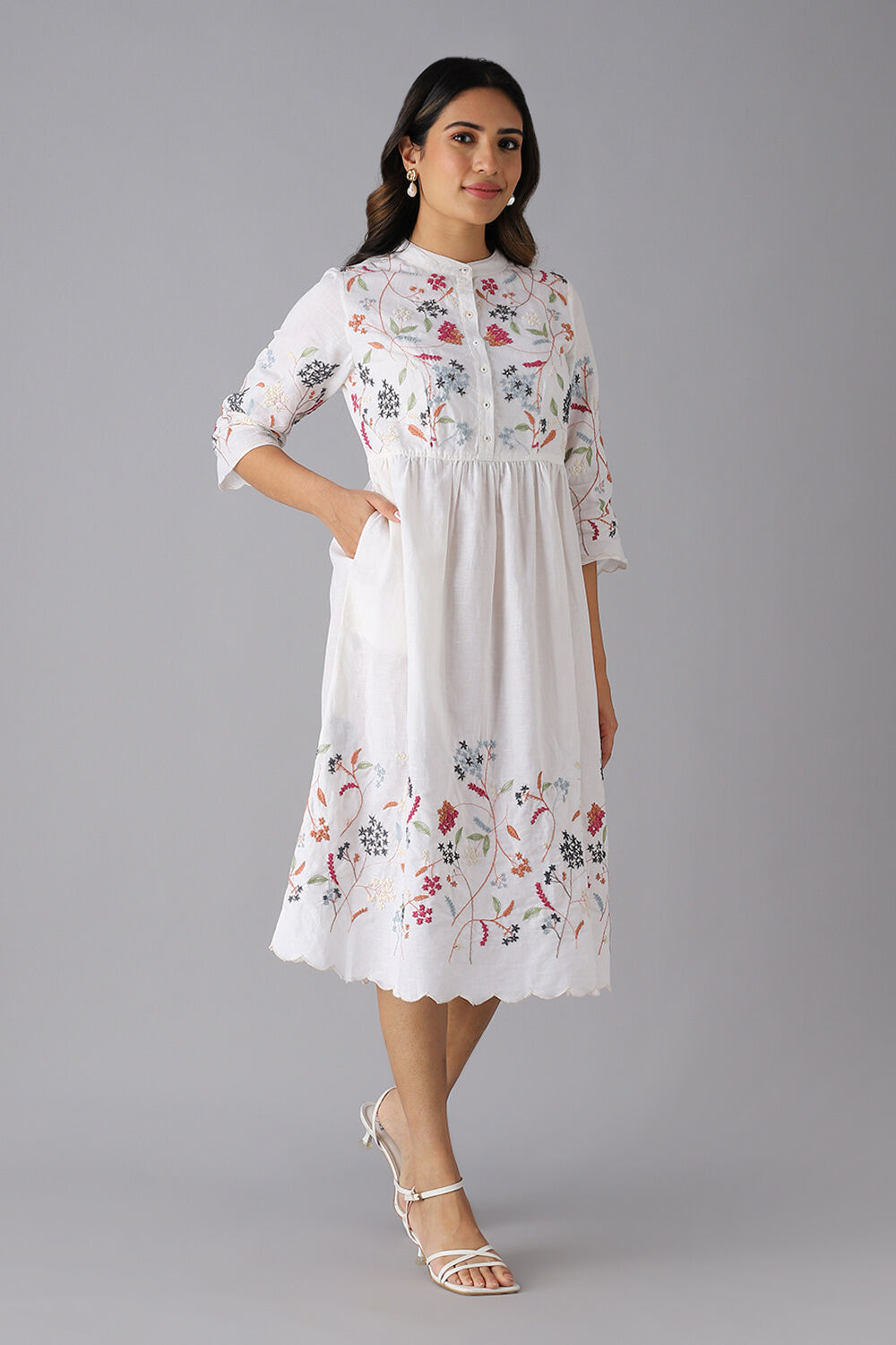 Off White Linen Embroidered Kurta image number null