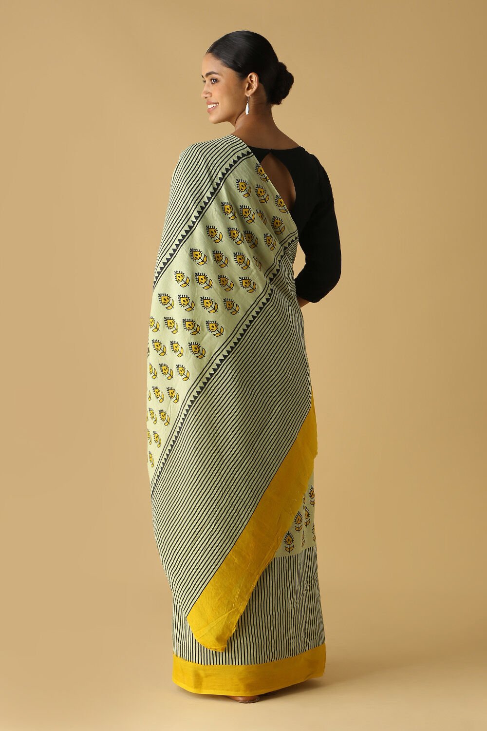 Light Green Cotton Printed Saree image number null