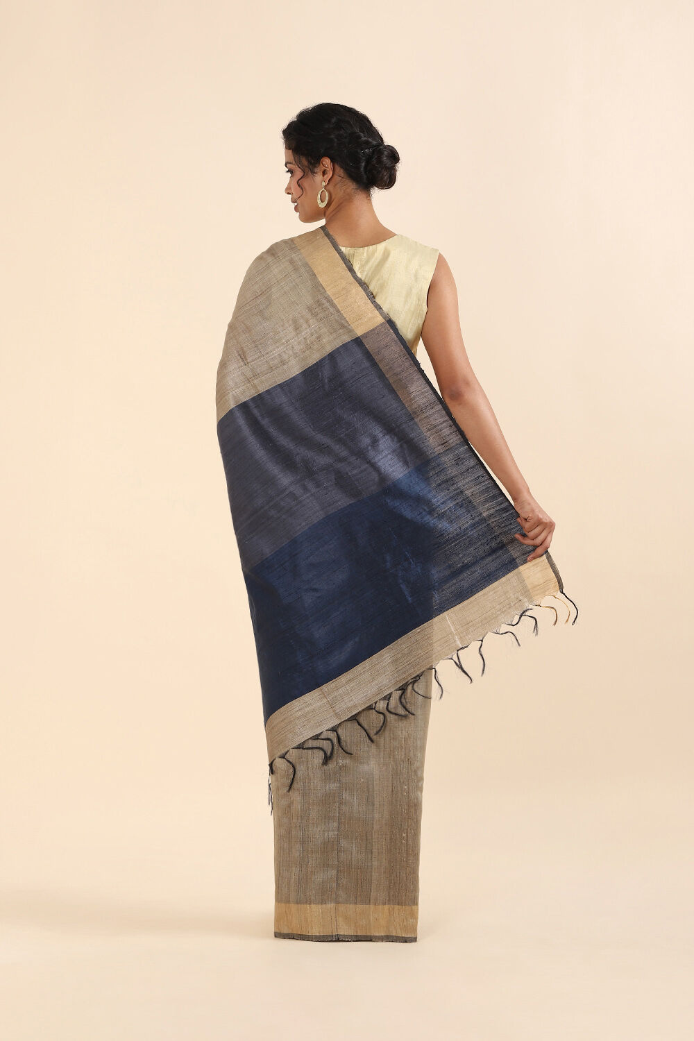 Beige Pure Tussar Silk Bhagalpuri Saree image number null
