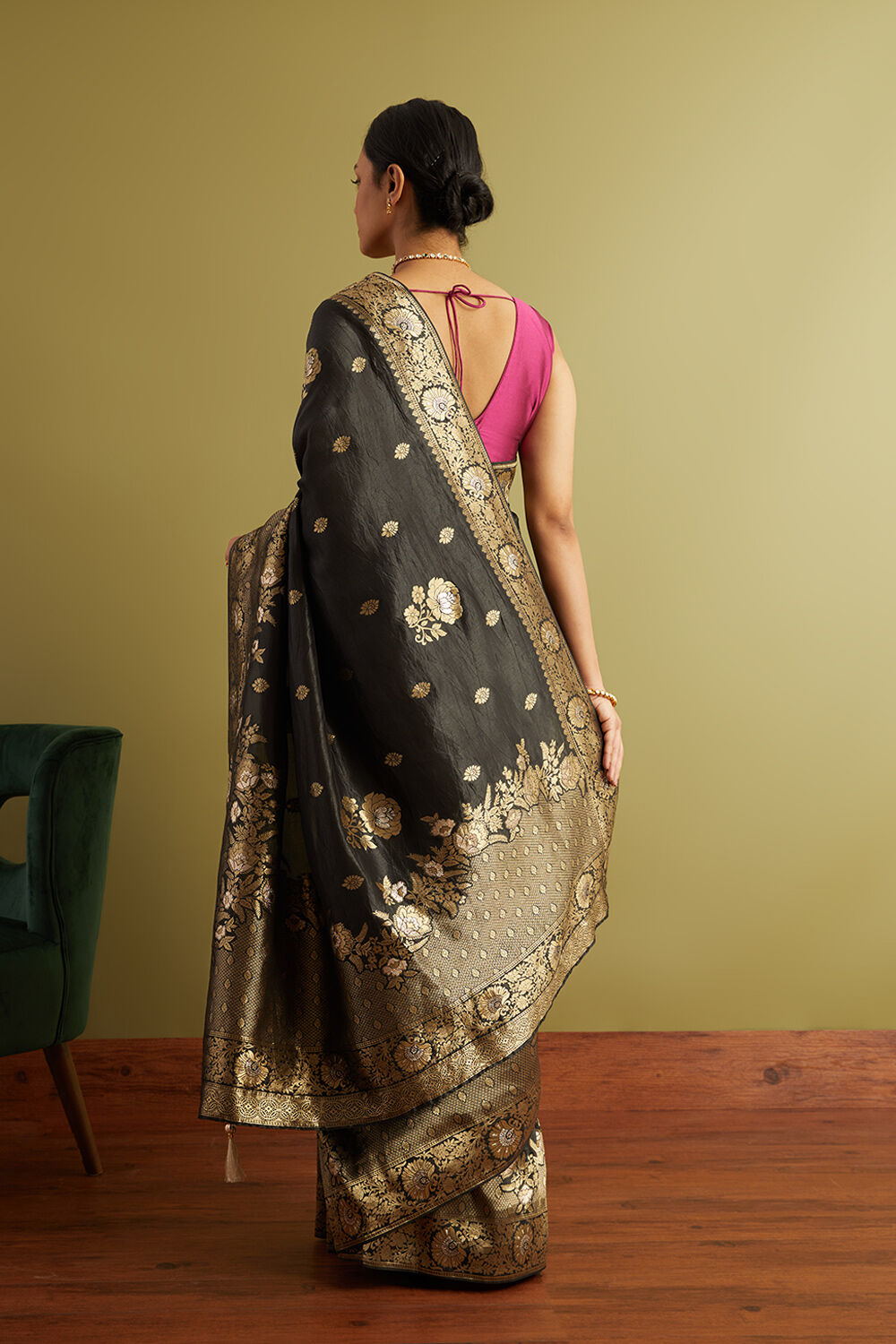 Black Woven Viscose Luxe Saree image number null