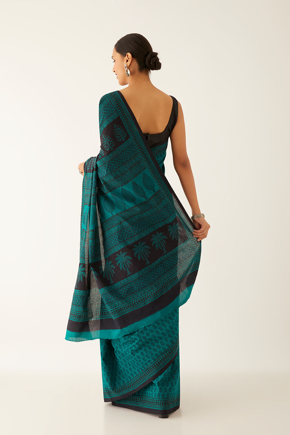 Green Pure Cotton Bagh Printed Saree image number null