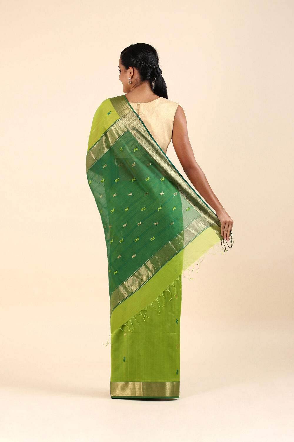 Green Pure Silk Cotton Maheswari Saree image number null