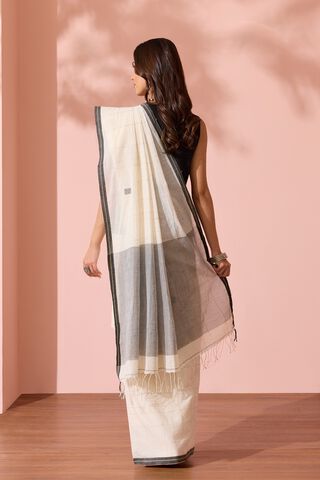 Off White Bengal Pure Cotton Jamdani Saree thumbnail image number null