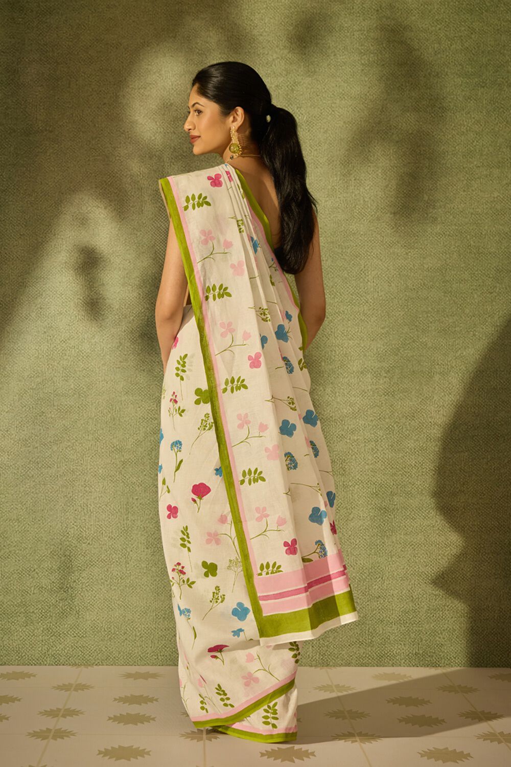 Off White Screen Printed Pure Linen Saree image number null
